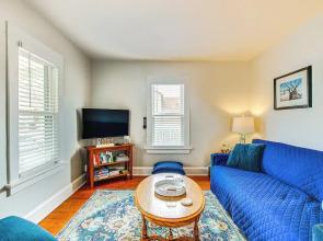 'ania's Retreat' w/ Deck: Walk to Lake Michigan!