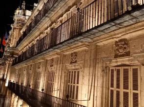 Calle Toro 2, 1º con balcones a la misma Plaza Mayor!!