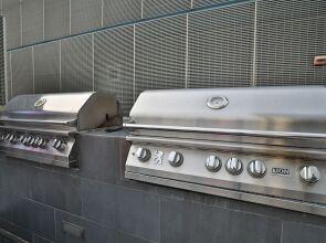 Portlandia Apartments by Barsala