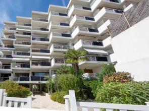 Appartement 70 m2 face à la mer, dernier étage, au bord des plages