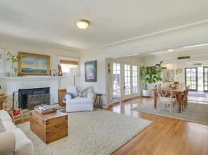 Beautiful South Oceanside Bungalow: 1 Mi to Beach!