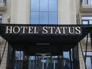 Status Hotel