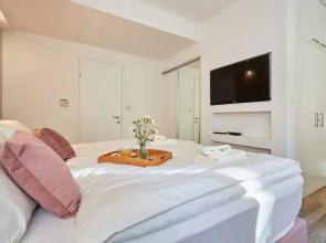 Dubrovnik Deluxe Blue Bayou