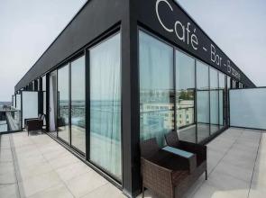 Hôtel Barracuda & Spa, Centre Port, pieds dans l'eau, vue mer