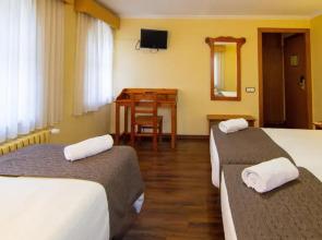Hotel & Apartaments Vall de Núria