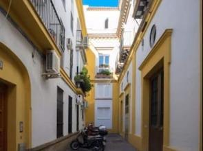 Apartment with 3 Bedrooms in Sevilla