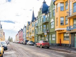 1br apartment with balcony and sea view
