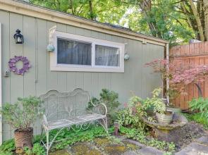 Cozy Portland Studio w/ Electric Fireplace