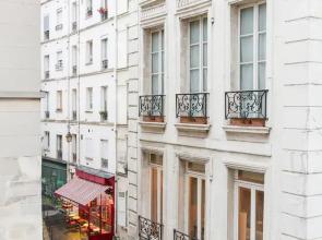 Quai aux Fleurs Apartment