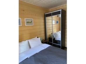 Valley Sunny, Sunny Valley 8 Building