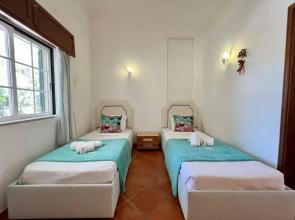 Alvor Traditional Villa by Homing