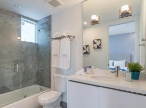 VHC Luxury Apartments 538 Apt #403