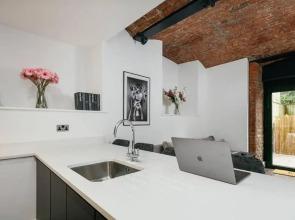 Manchester Warehouse Apartment by Jacksonheim Residences