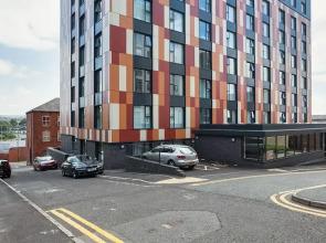 Comfortable Studio in Oldham, Minutes to Royal Oldham Hospital