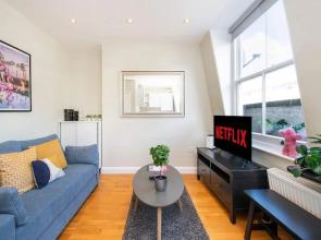 So Glamourous Pad - Fitzrovia - by Frankie Says