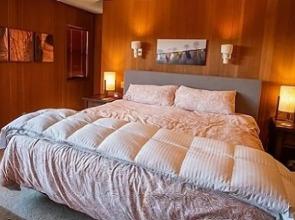 Sculpture Point 2 Bedroom Home by RedAwning