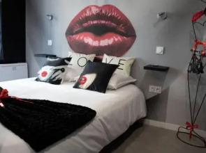 * Les Suites Aux Étoiles *