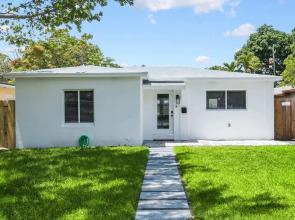 Sunrise Palms 10 Min to Beach!