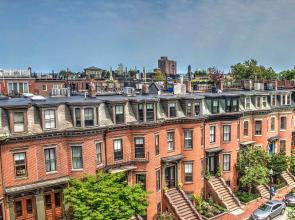 Spacious Studio With Fast Wifi!