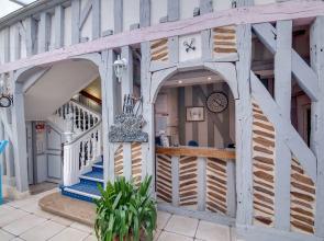 Brit Hotel Les Comtes de Champagne Centre Historique