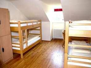 Yoho International Youth Hostel