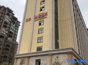 Xinyang Youmei E-sports Hotel