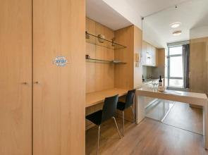 Dragon Stadium Studio w Balcony by LovelyStay