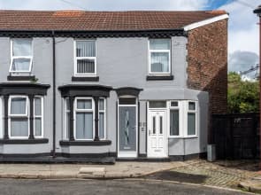 Vichy - Strathcona Suites, 3 Beds Houses in Wavertree