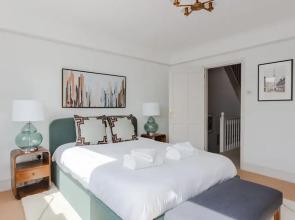 Newly Refurbished 4 Bedroom House in East London