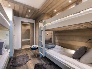 Yellowstone Lodge Chalet 3