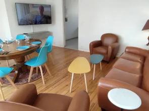 Appartement Rénové, 100 m de la gare, 83 m2, 5 Pers, Confortable et Lumineux