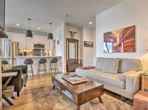 Grand Lake Condo w/ Balcony & Mountain Views