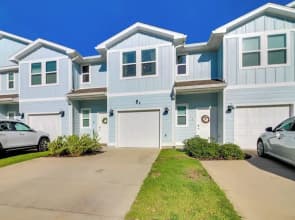Pensacola Retreat w/ Pool Access, 20 Mi to Beach