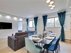 Trocadero/ Eiffel Tower - 3 Bedrooms- All New!