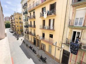 AinB Barcelona Sants Apartments