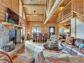 4 Mi to Rocky Mtn Nat'l Park: Cabin Near Town!