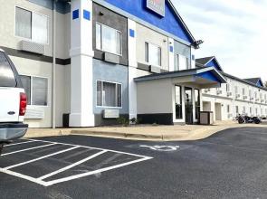 Coratel Inn & Suites By Jasper Northfield