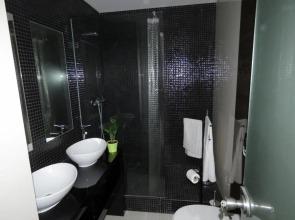 TEJO HOUSE RIVER Lisbon (Cacilhas)