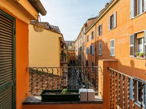 Studio Malcontenti con Terrazzo by Wonderful Italy