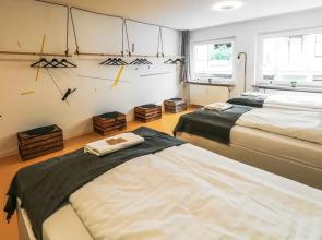 Designer hostel room for 4 2D