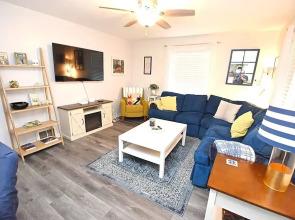 Extra Entertainment Space Just 7 Blocks to ND Campus 54211