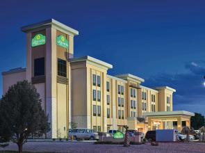 La Quinta Inn & Suites by Wyndham Carlsbad
