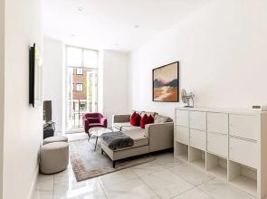 Stylish Two-bed Flat Near Oxford Circus