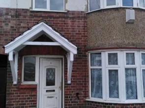 Remarkable 3-bed House in Hounslow