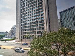 Outstanding Upgraded Luxury Apt!