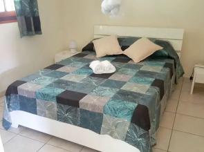 House with 3 Bedrooms in Deshaies, with Enclosed Garden And Wifi - 1 Km From the Beach