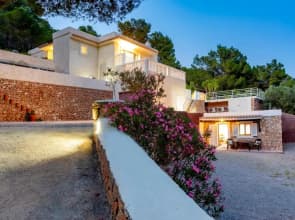 Villa in Ibiza Town, sleeps 6 - Can Damia
