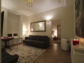 CoHome Apartment near Church of the Savior on Blood