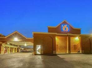 Motel 6 Lester, PA - Philadelphia Airport
