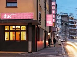 Simple by Hotel du Commerce